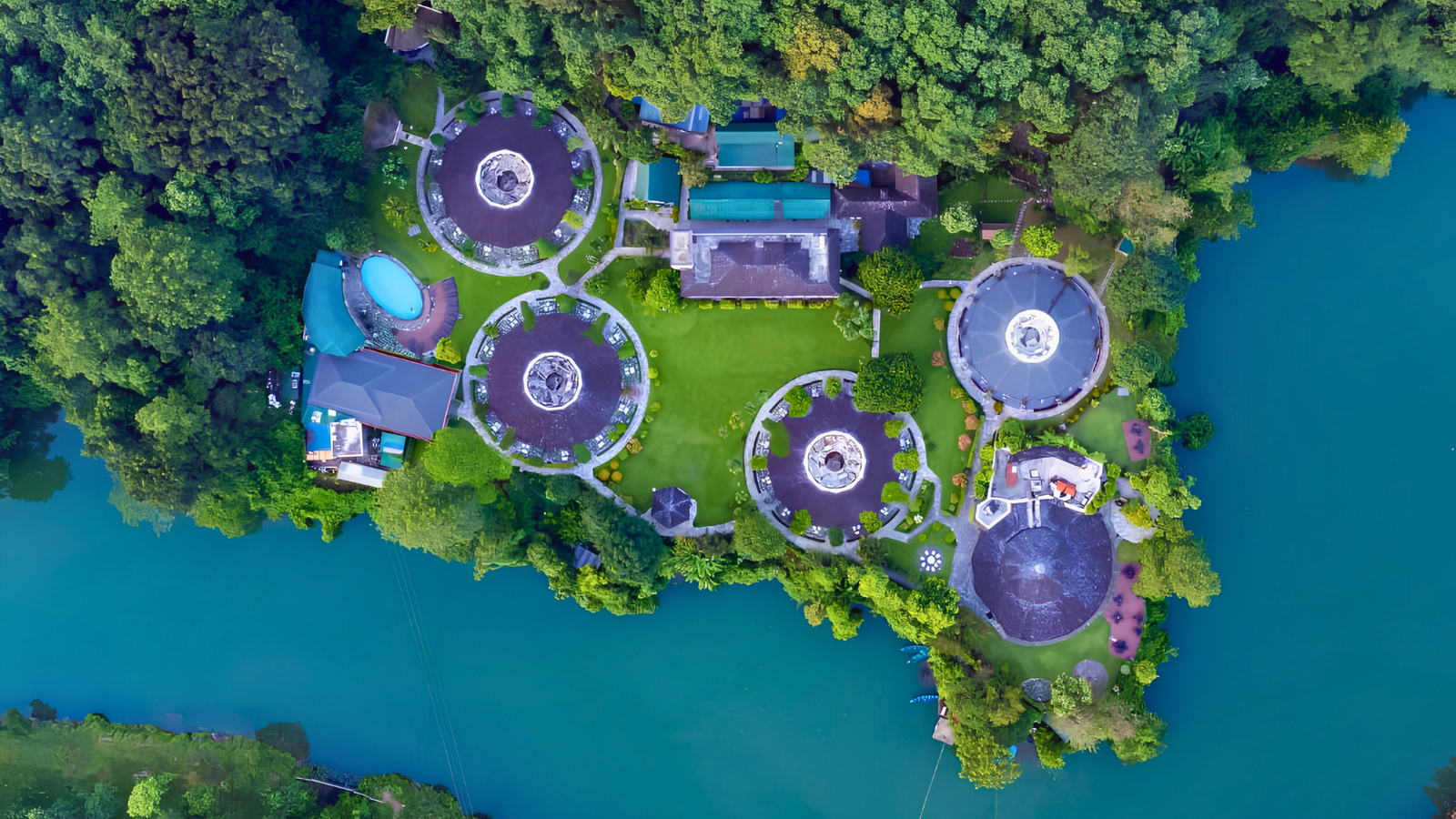 Fish Tail Lodge by Annapurna Pokhara Heritage Lakefront Bungalow - Ghale Treks